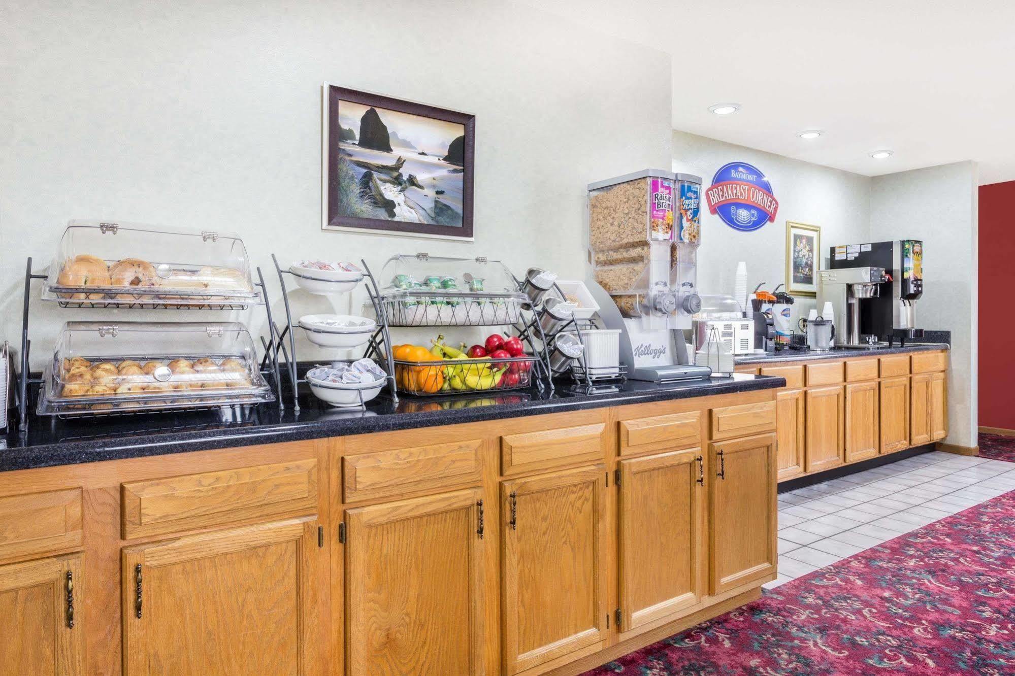 Baymont By Wyndham Bowling Green Bagian luar foto