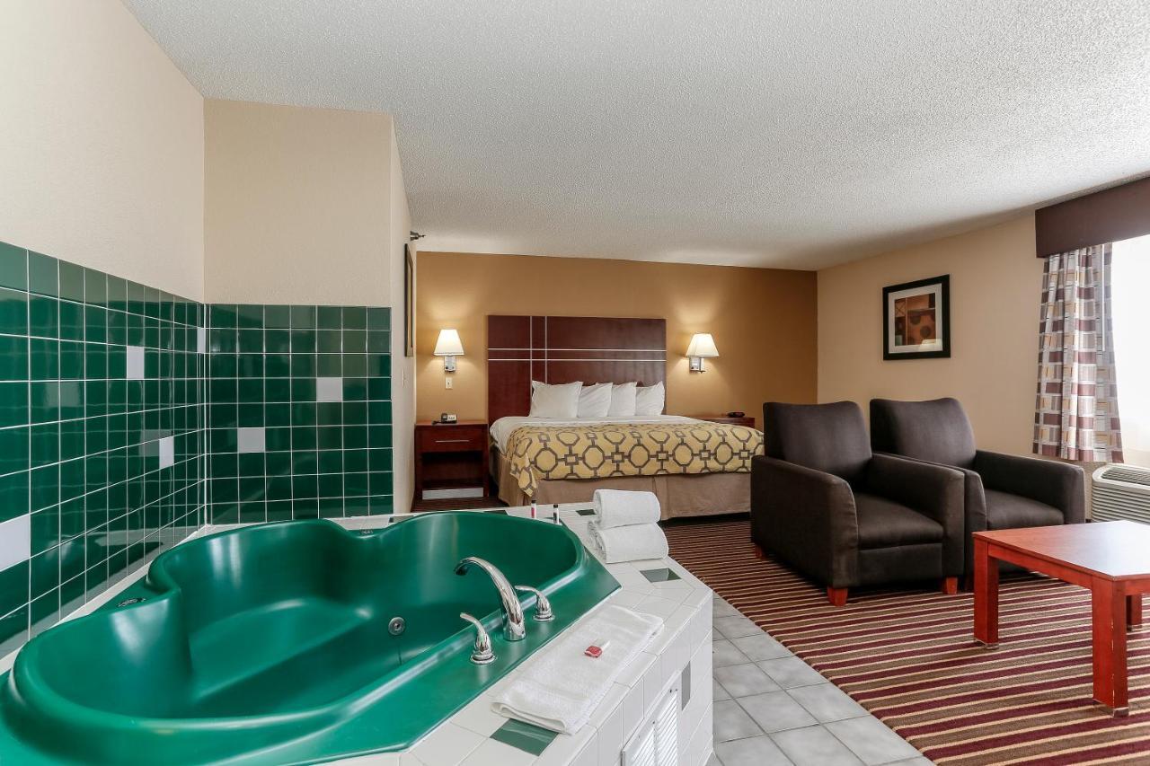 Baymont By Wyndham Bowling Green Bagian luar foto