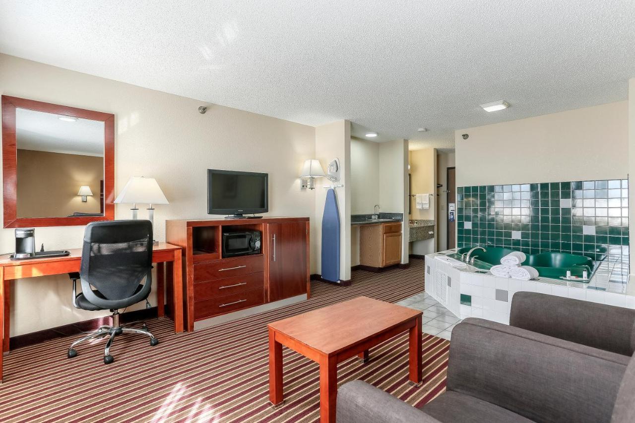 Baymont By Wyndham Bowling Green Bagian luar foto
